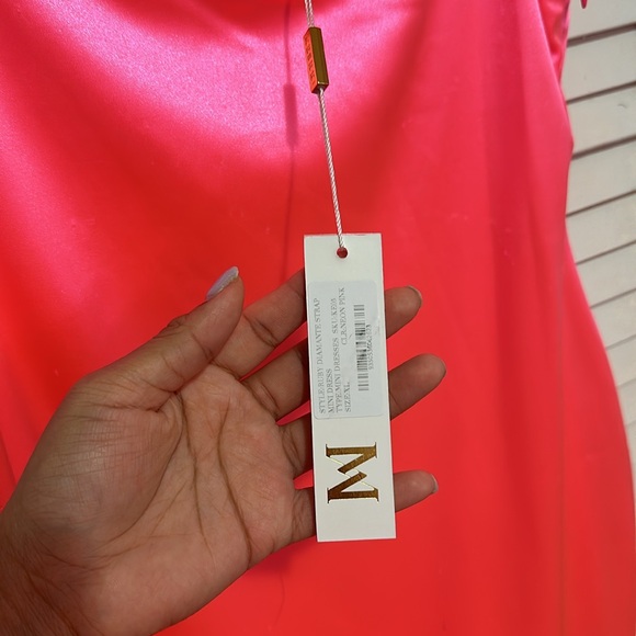 Pink bodycon dress - Picture 4 of 4